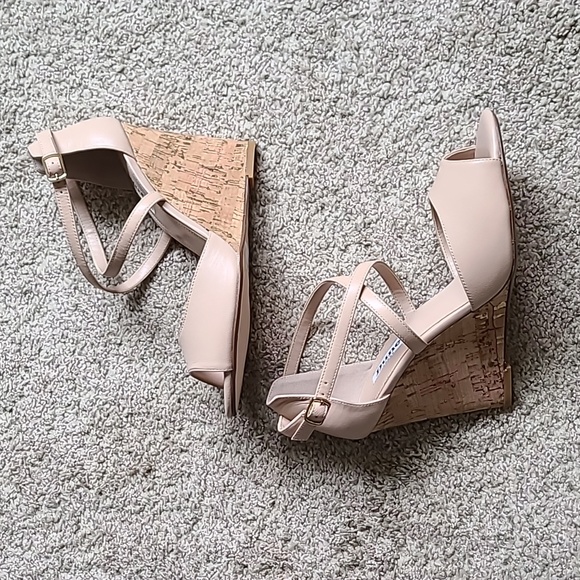🎉Host Pick🎉 Dune Kasino Cross Strap Wedge Sandals, Nude, Leather - Picture 2 of 11